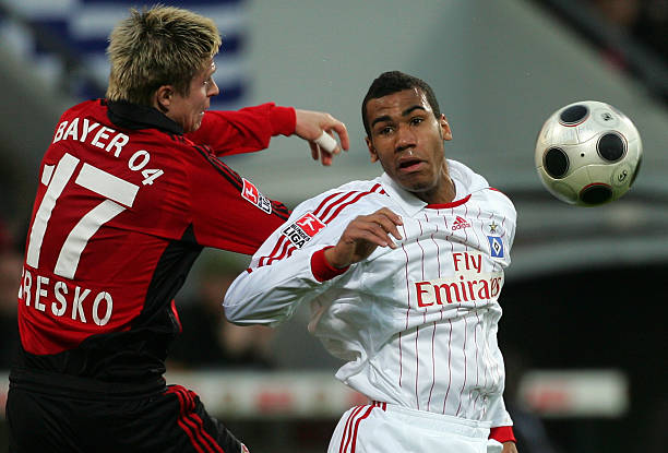 后者凭借精 后者凭借精