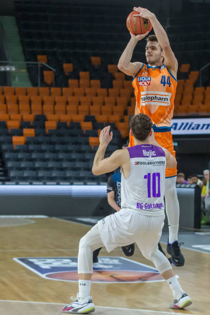 的代表曾在 的代表曾在